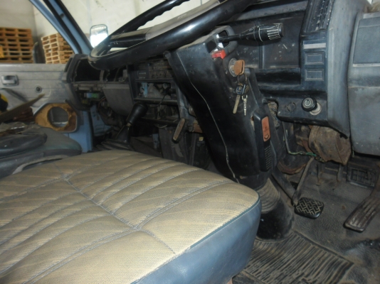 หกล้อISUZU NPR ประกอบ เครื่อง115 น็อต 6รู เครื่องใช้ได้ เอกสารทะเบียนพร้อม