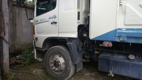 HINO 380 แรง แม่-ลูก ปี*53 ใช้น้อย 104000 กม. HINO 380 แรง แม่-ลูก ปี*53 ใช้น้อย 104000 กม.