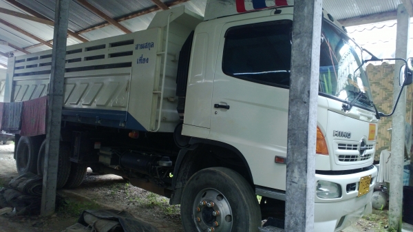 HINO 380 แรง แม่-ลูก ปี*53 ใช้น้อย 104000 กม. HINO 380 แรง แม่-ลูก ปี*53 ใช้น้อย 104000 กม.