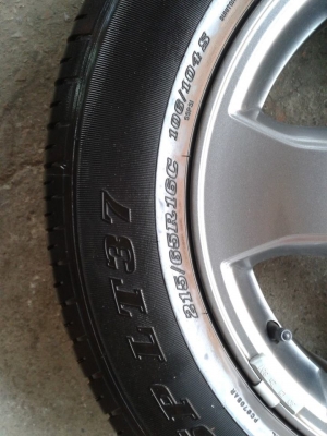 ขายล้อแม็กพร้อมยาง วีโก้แชม์ รถออกมา6เดือน4600กิโลเมตร ขายล้อแม็กพร้อมยาง วีโก้แชม์ รถออกมา6เดือน4600กิโลเมตร