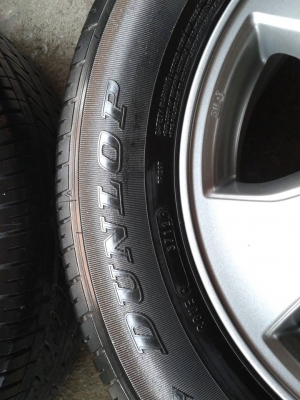 ขายล้อแม็กพร้อมยาง วีโก้แชม์ รถออกมา6เดือน4600กิโลเมตร ขายล้อแม็กพร้อมยาง วีโก้แชม์ รถออกมา6เดือน4600กิโลเมตร