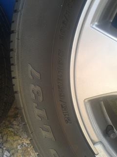 ขายล้อแม็กพร้อมยาง วีโก้แชม์ รถออกมา6เดือน4600กิโลเมตร ขายล้อแม็กพร้อมยาง วีโก้แชม์ รถออกมา6เดือน4600กิโลเมตร