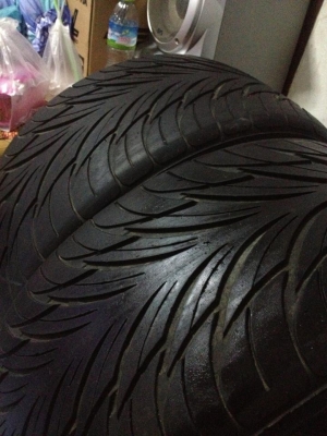 ขายยางPotenza RE050A 245-40-18 ปี10 ดอกเต็ม95\% 1คู่ถูกๆ 4200