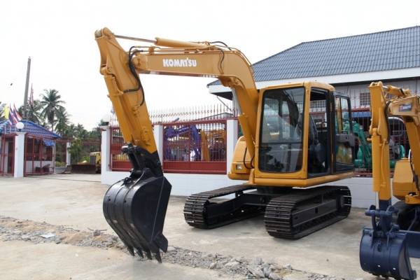 มาถึงเมืองไทยแล้ว มือสองญี่ปุ่นนำเข้าเอง แบคโฮ KOMATSU-PC70-7 มือสองญี่ปุ่นแท้ สภาพดี ทำสีแล้ว รถพร้อมใช้ ราคาคุยกันได้ มีบริการขนส่ง มาถึงเมืองไทยแล้ว มือสองญี่ปุ่นนำเข้าเอง แบคโฮ KOMATSU-PC70-7 มือสองญี่ปุ่นแท้ สภาพดี ทำสีแล้ว รถพร้อมใช้ ราคาคุยกันได้ มีบริการขนส่ง