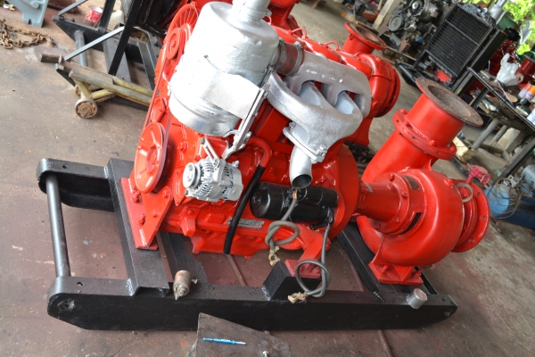 ขายเครื่องสูบน้ำ DEUTZ F3L 912 (3 สูบ)