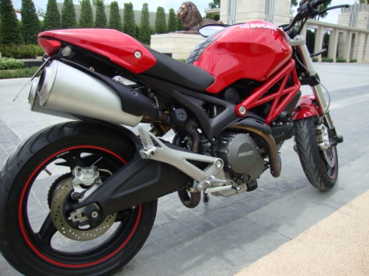 ขาย DUCATI MONSTER 795 ปี 2012 รถจากศูนย์ทองหล่อ ทะเบียนพร้อม