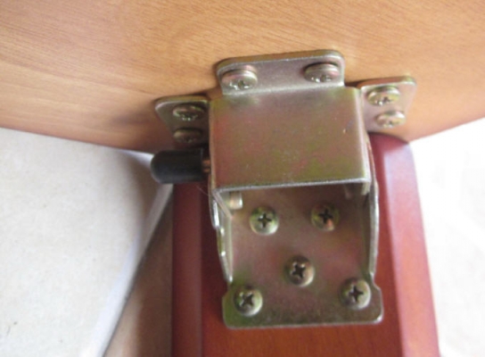 โต๊ะญี่ปุ่นของแท้ ไม้จริง***ลดราคา จร้า**