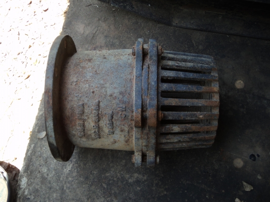 ขาย หัวกระโหลกปั้มน้ำ  6 - 12 นิ้วและท่อเหล็ก-ยางตัวหนอน