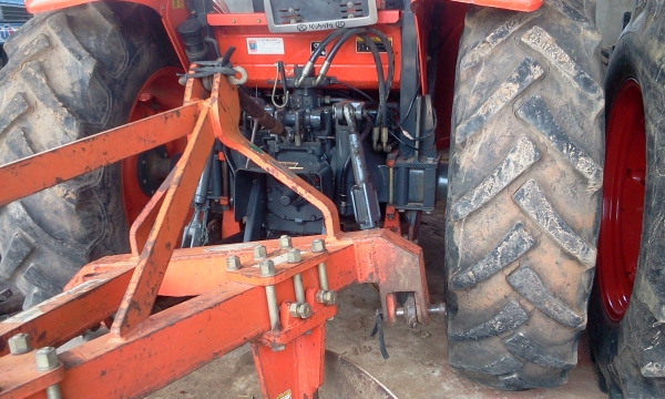 ขายรถไถคูโบต้่า70เเรงพร้อมผาน3และใบดันรถสวยยางดีครับ ขายรถไถคูโบต้่า70เเรงพร้อมผาน3และใบดันรถสวยยางดีครับ