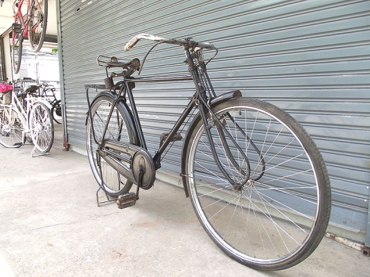 ขายจักรยานโบราณอังกฤษราเล่ห์ 28 ชายรุ่นไม่มีกุญแจคอ แฮนด์พี่แอ๊ดคาราบาวแดงสภาพพร้อมปั่นดีมีรูปครับ