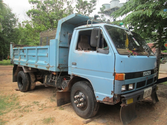 ขายรถหกล้อดั้115hpสภาพดีดั้มสวยเอกสารครบ550000พวงมาลัยพาวเวอร์