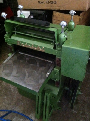 แท่นไสไม้พร้อมใบ 12 นิ้ว ราคาไม่รวมมอเตอร์ แท่นไสไม้พร้อมใบ 12 นิ้ว ราคาไม่รวมมอเตอร์