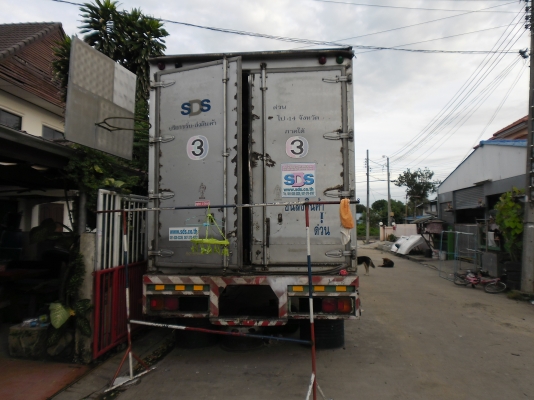 ขายตู้ 6 ล้อใหญ่ สภาพใช้งานได้ดี