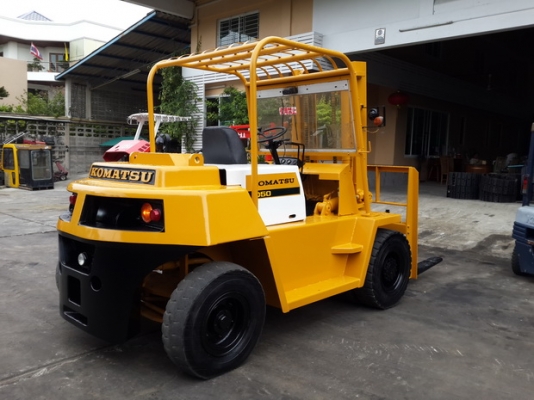 ขาย รถยก 5 ตัน KOMATSU รุ่น FD50 มือสองญี่ปุ่น ขาย รถยก 5 ตัน KOMATSU รุ่น FD50 มือสองญี่ปุ่น