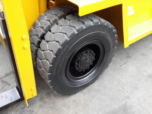 ขาย รถยก 5 ตัน KOMATSU รุ่น FD50 มือสองญี่ปุ่น ขาย รถยก 5 ตัน KOMATSU รุ่น FD50 มือสองญี่ปุ่น