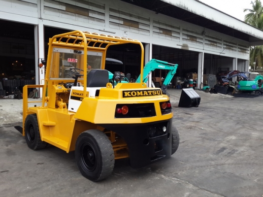 ขาย รถยก 5 ตัน KOMATSU รุ่น FD50 มือสองญี่ปุ่น ขาย รถยก 5 ตัน KOMATSU รุ่น FD50 มือสองญี่ปุ่น