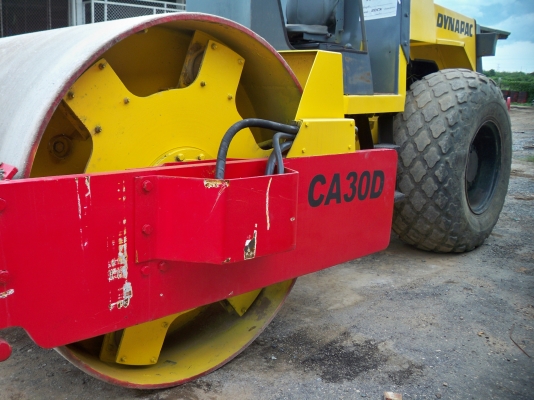 รถบดเก่านอก DYNAPAC รุ่น CA30D
