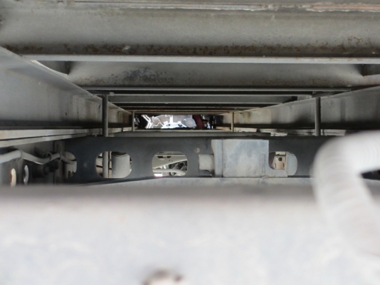 FB4J 140แรง ตู้แห้ง2บาน ยาว5เมตร