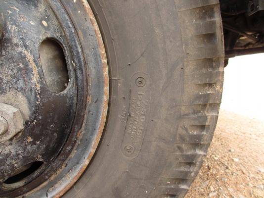 FB4J 140แรง ตู้แห้ง2บาน ยาว5เมตร