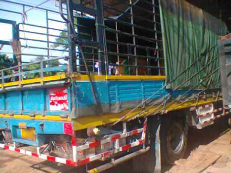 ขายหกล้อ Isuzu FRR รถประกอบเครื่อง 175 แรง ไม่ดั๊มพ์ยาว 5.50 เมตร ยาง 1.000 เบรกจิฟฟี่