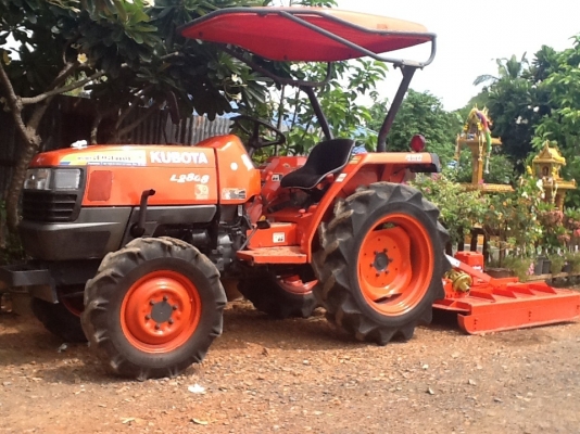 คูโบต้า L2808 4 WD 2 เพลา พร้อมตัดหญ้า 1.20 LCS ใหม่ ทำงาน 1129 ชั่วโมง