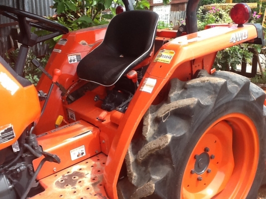 คูโบต้า L2808 4 WD 2 เพลา พร้อมตัดหญ้า 1.20 LCS ใหม่ ทำงาน 1129 ชั่วโมง