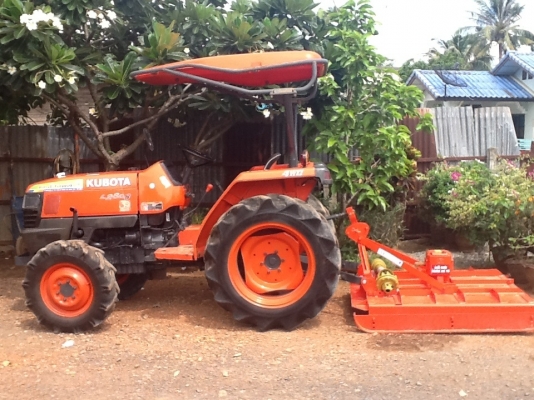 คูโบต้า L2808 4 WD 2 เพลา พร้อมตัดหญ้า 1.20 LCS ใหม่ ทำงาน 1129 ชั่วโมง