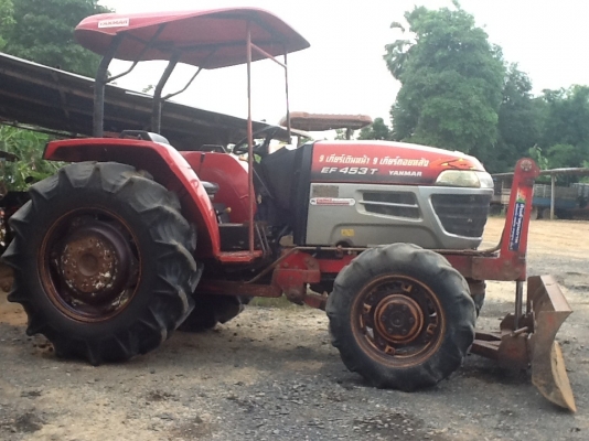 ยันร์ม่า EF453T 4 WD 2 เพลา พร้อมใบมีดันหน้า ทำงาน 1065 ชั่วโมง