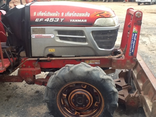 ยันร์ม่า EF453T 4 WD 2 เพลา พร้อมใบมีดันหน้า ทำงาน 1065 ชั่วโมง