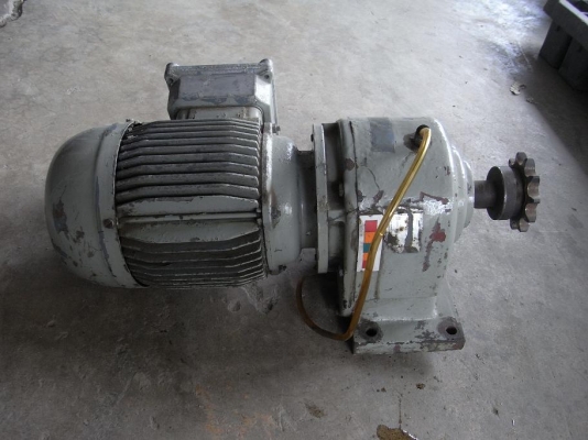 ขายมอเตอร์เกียร์ 1 HP. 380 V อัตราทด 1:60 สภาพดี พร้อมใช้งาน