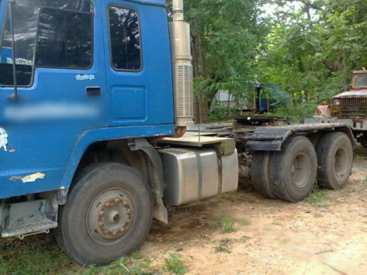 ขายหัวลาก VOLVO FL10 สภาพสวยพร้อมใช้ ติดต่อได้ที่คุณอ๊อฟ พิจิตร 086-737-9991