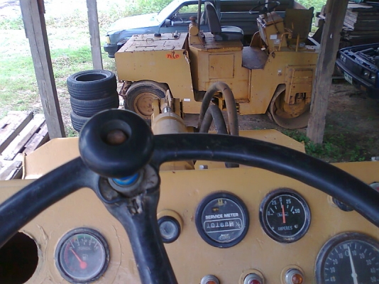 KOMATSU 515 เครื่องดี เกียร์ดี ระบบการทำงานดี ขับ 4 WD เอวแน่น ตักแรง ตักไว ประหยัด.