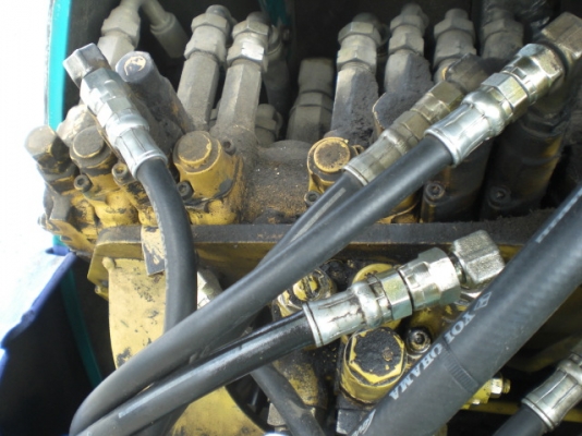 ขายรถขุดเล็ก KOMATSU PC45-1E sn:3960 Yr.1995 Hr.7560,สภาพดีครับใช้งานได้เลย แทรกยางใหม่ ราคาไม่สูงครับ โทรมานะ 085-9049669 ขายรถขุดเล็ก KOMATSU PC45-1E sn:3960 Yr.1995 Hr.7560,สภาพดีครับใช้งานได้เลย แทรกยางใหม่ ราคาไม่สูงครับ โทรมานะ 085-9049669