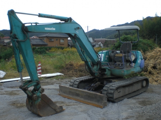 ขายรถขุดเล็ก KOMATSU PC45-1E sn:3960 Yr.1995 Hr.7560,สภาพดีครับใช้งานได้เลย แทรกยางใหม่ ราคาไม่สูงครับ โทรมานะ 085-9049669 ขายรถขุดเล็ก KOMATSU PC45-1E sn:3960 Yr.1995 Hr.7560,สภาพดีครับใช้งานได้เลย แทรกยางใหม่ ราคาไม่สูงครับ โทรมานะ 085-9049669