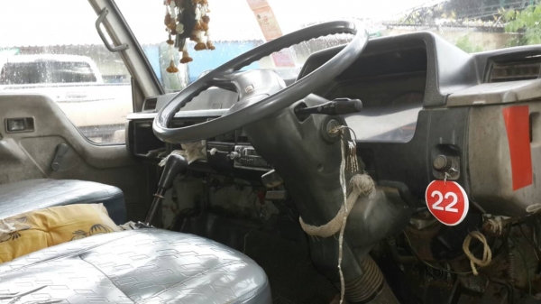 ขายด่วนหกล้อMITSUBISHIปี38 115แรงม้าราคาย่อมเยาว์รีบจอง0811838154