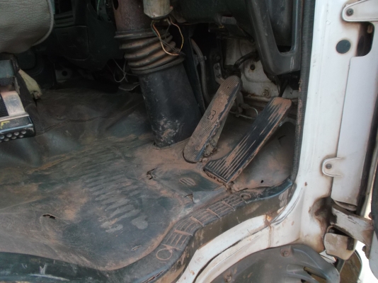 ขายด่วนรถสิบล้อDEGA1เพลาเครือง195แรงม้าปี42