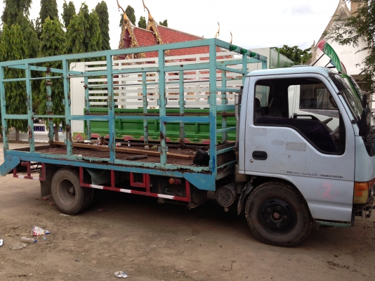 ขายรถ 6 ล้อ  NKR110 เมตรตามสภาพ