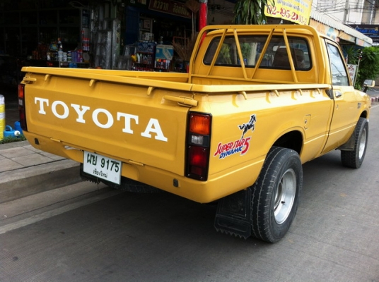 ขาย TOYOTA LN30 ช่วงสั้น 4 ขอ ดีเซล สภาพกริ๊บๆ