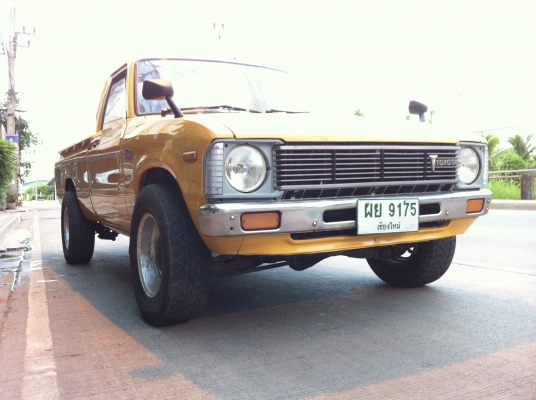 ขาย TOYOTA LN30 ช่วงสั้น 4 ขอ ดีเซล สภาพกริ๊บๆ