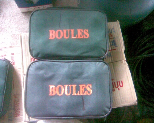 ชุดเปตอง 6 ลูกสภาพใหม่ครับสวยๆครับพร้อมแก่นและสายวัดครบชุดครับ  ราคานี้คุ้มครับสวยๆครับ   มีหลายชุดครับ