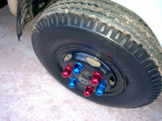 ขาย NPR 120  ฝาขาว ปี 40  ช่วงล่างใหญ่    F - หลัง