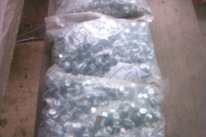 น็อต 12 mm ขายเป็นกิโลขนาด 12 _mm ครับ สภาพใหม่เนื้อเหล็กดี ตีเหมามาครับ ขายกิโลกรัมละ 100 บาท 1 กิโลมีประมาณ 120 ตัว ตามท้องตลาด ขายย่อยกันตัวละ 4 บาทครับ มีอยู่ประมาณ 200 กิโลครับ ราคานี้คุมครับ