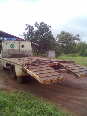 ขายด่วน  10  ล้อ เพลาเดียว  หางปลา