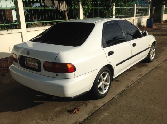 civic สวยๆ พร้อมใช้ LPG