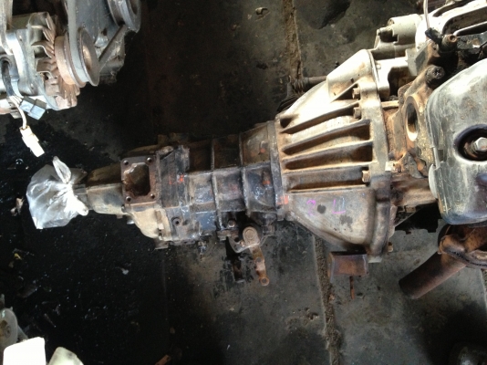 เครื่องToyota 2l+เกียร์ไมตี้