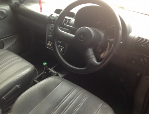 OPEL CORSA 1200 CC ปี 95 รถสวยเดิมๆสภาพดีพร้อมใช้งาน เครื่องแห้งแรงดี ภายในเก๋งคอนโซลสวยครบ พวงมาลัยเพาเวอร์ กระจกไฟฟ้า แอร์เย็น เครื่องเล่น CD ช่วงล่างแน่น ยางสภาพดี 4 เส้นประมาณ 60\% พร้อมใช้งานได้เลย เอกสารทะเบียนภาษีครบพร้อมโอน ราคาต่อรองได้ครับ OPEL CORSA 1200 CC ปี 95 รถสวยเดิมๆสภาพดีพร้อมใช้งาน เครื่องแห้งแรงดี ภายในเก๋งคอนโซลสวยครบ พวงมาลัยเพาเวอร์ กระจกไฟฟ้า แอร์เย็น เครื่องเล่น CD ช่วงล่างแน่น ยางสภาพดี 4 เส้นประมาณ 60\% พร้อมใช้งานได้เลย เอกสารทะเบียนภาษีครบพร้อมโอน ราคาต่อรองได้ครับ