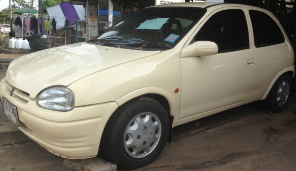 OPEL CORSA 1200 CC ปี 95 รถสวยเดิมๆสภาพดีพร้อมใช้งาน เครื่องแห้งแรงดี ภายในเก๋งคอนโซลสวยครบ พวงมาลัยเพาเวอร์ กระจกไฟฟ้า แอร์เย็น เครื่องเล่น CD ช่วงล่างแน่น ยางสภาพดี 4 เส้นประมาณ 60\% พร้อมใช้งานได้เลย เอกสารทะเบียนภาษีครบพร้อมโอน ราคาต่อรองได้ครับ OPEL CORSA 1200 CC ปี 95 รถสวยเดิมๆสภาพดีพร้อมใช้งาน เครื่องแห้งแรงดี ภายในเก๋งคอนโซลสวยครบ พวงมาลัยเพาเวอร์ กระจกไฟฟ้า แอร์เย็น เครื่องเล่น CD ช่วงล่างแน่น ยางสภาพดี 4 เส้นประมาณ 60\% พร้อมใช้งานได้เลย เอกสารทะเบียนภาษีครบพร้อมโอน ราคาต่อรองได้ครับ