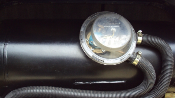 ขายด่วนรถบ้านTOYOTA, COROLLAตัวท๊อบเครื่องหัวฉีดช่างล่างดีแก๊ส+น้ำมันแอร์เย็นราคาต่อรองได้ครับ