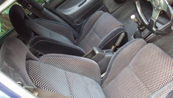 ขายด่วนรถบ้านTOYOTA, COROLLAตัวท๊อบเครื่องหัวฉีดช่างล่างดีแก๊ส+น้ำมันแอร์เย็นราคาต่อรองได้ครับ