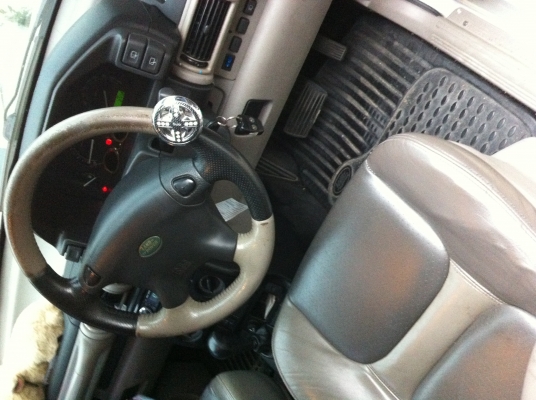 ขายด่วน LANDROVER FREELANDER ต้องการใช้เงินเจ้าของจะไปทำงานต่างประเทศ